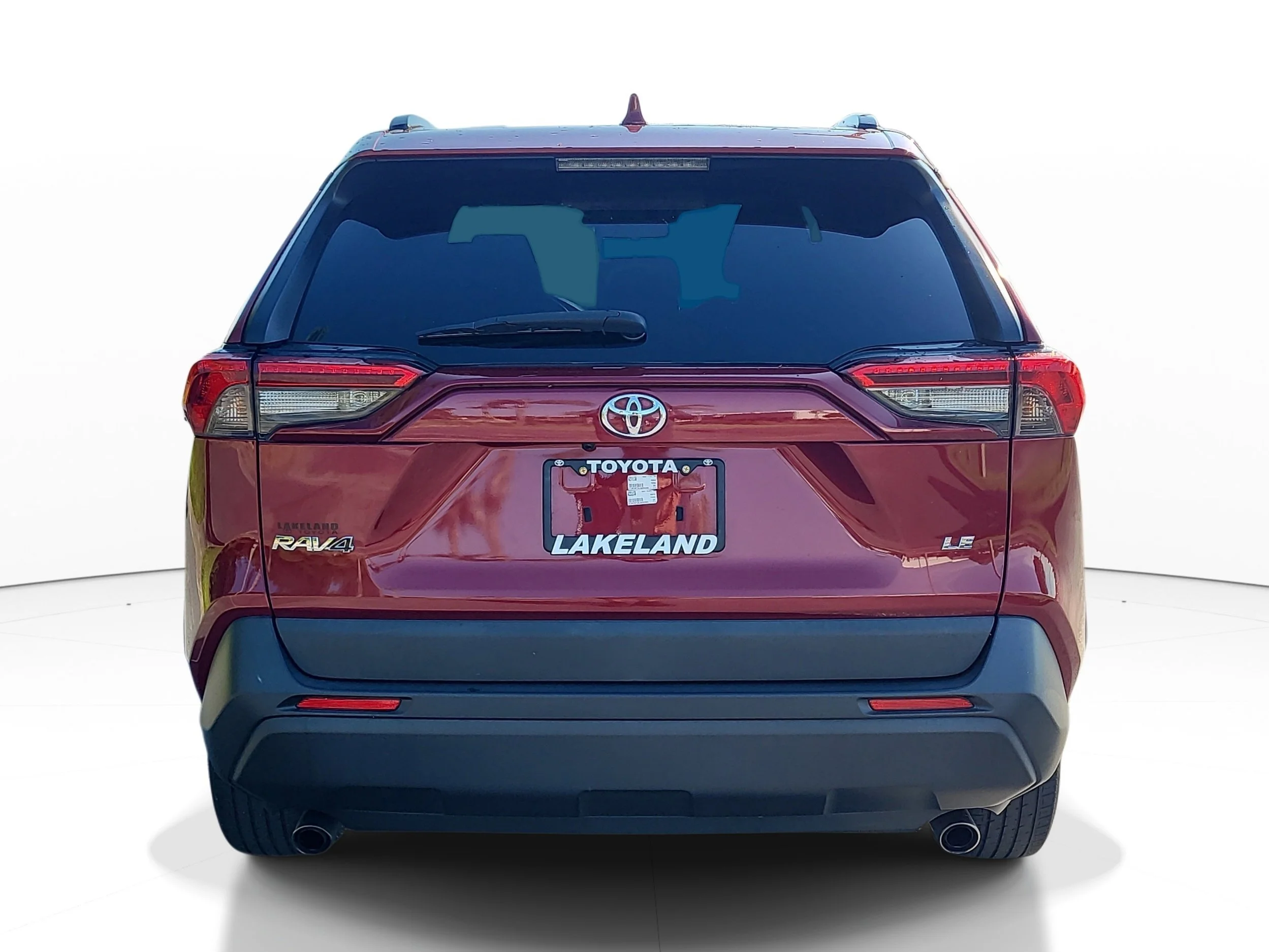 Used 2020 Pearl Toyota LE image 5