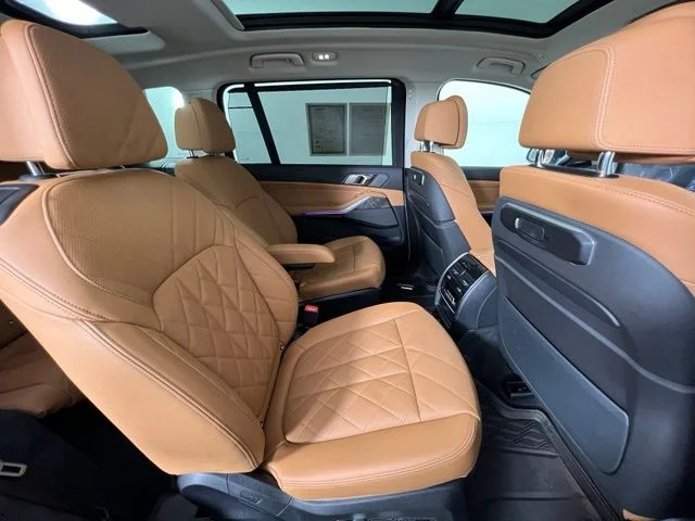 Certified Used 2023 White BMW xDrive40i image 45