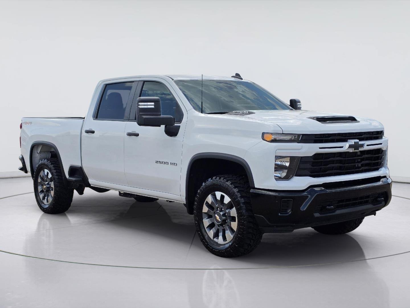 Used 2024 Summit White Chevrolet Custom image 3