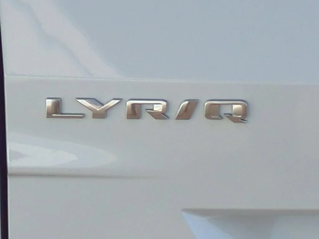 Certified Used 2026 Vibrant White Tricoat Cadillac Sport image 10