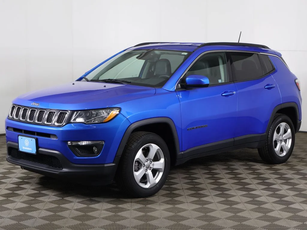 Used 2019 Laser Blue Pearlcoat Jeep Latitude image 5