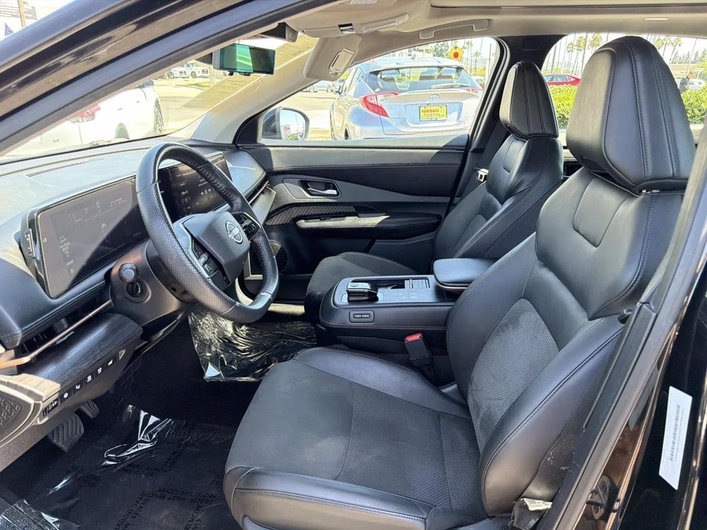 Used 2024 Black Diamond Pearl Nissan EVOLVE+ image 23