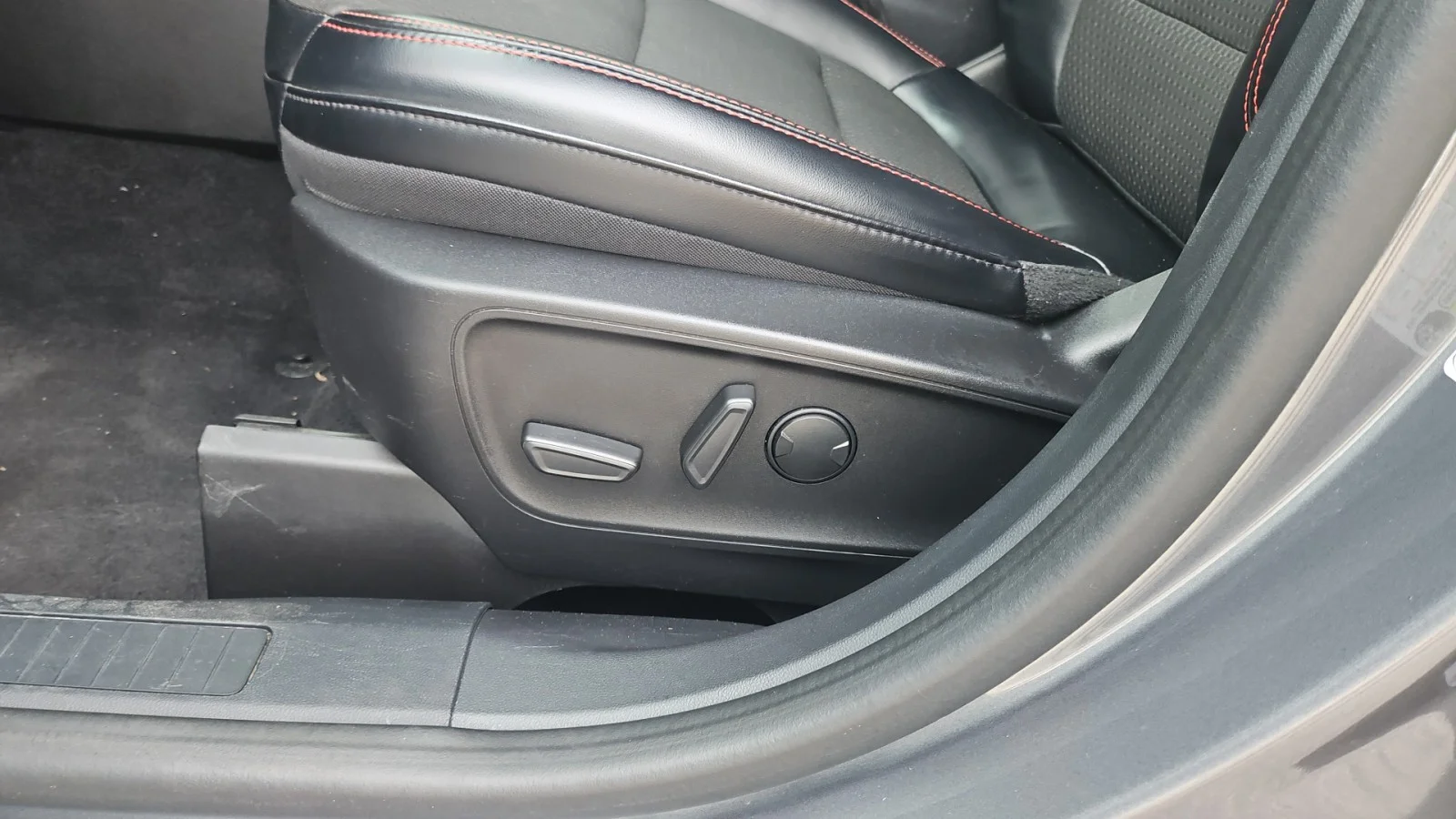 Used 2023 Gray Ford ST-Line FWD image 11