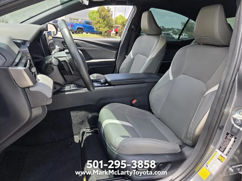 Used 2025 GRAY TOYOTA SE image 7