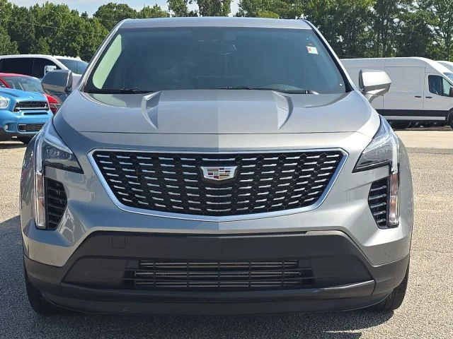 Used 2023 Silver Cadillac Luxury image 8