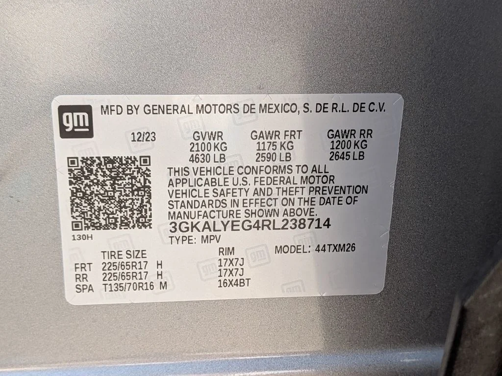 Used 2024 Silver GMC AT4 image 31