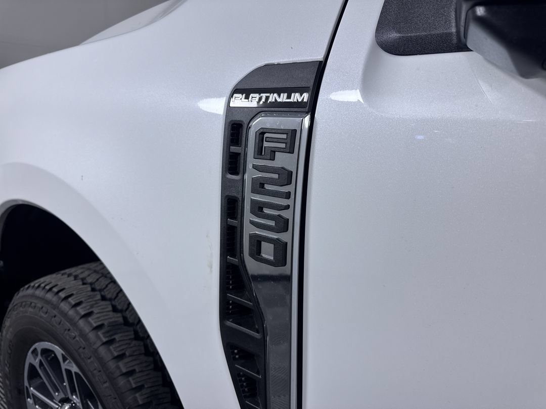 New 2027 Star White Metallic Tri-Coat Ford Platinum image 26