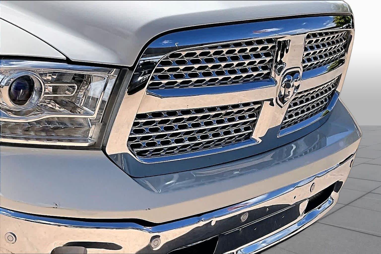 Used 2018 Pearl White Ram Laramie image 30