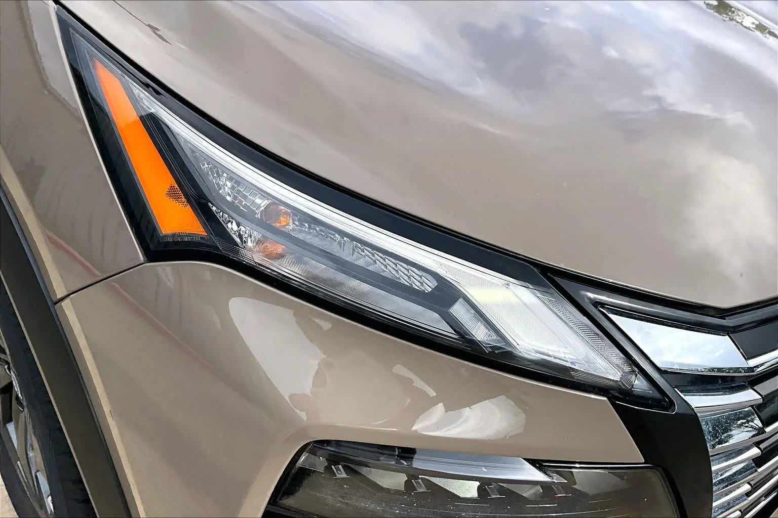 Used 2025 Baja Storm Metallic Nissan SV image 26