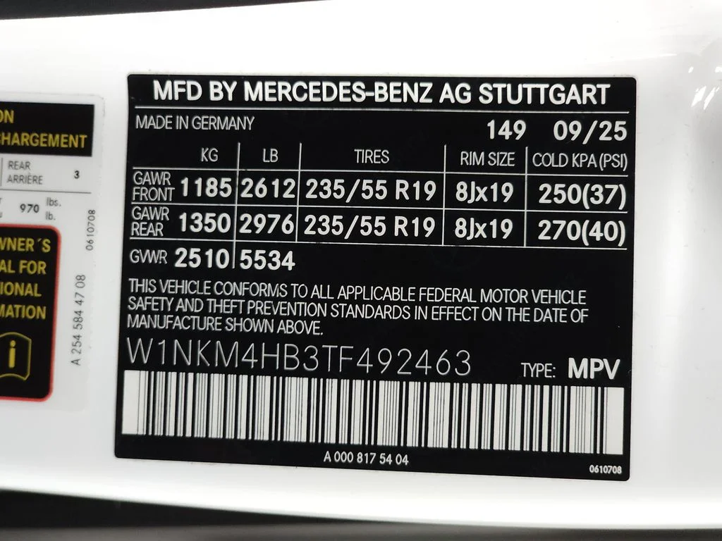 Certified Used 2026 Polar White Mercedes-Benz GLC 300 image 33