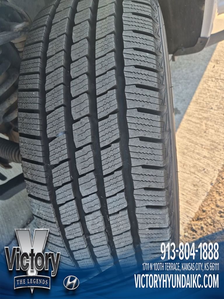 Used 2025 White Ford XLT image 26
