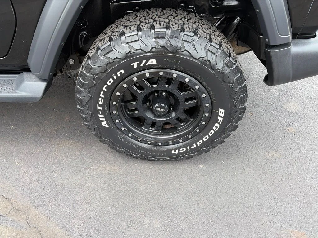 Certified Used 2018 Black Jeep Sport S image 11