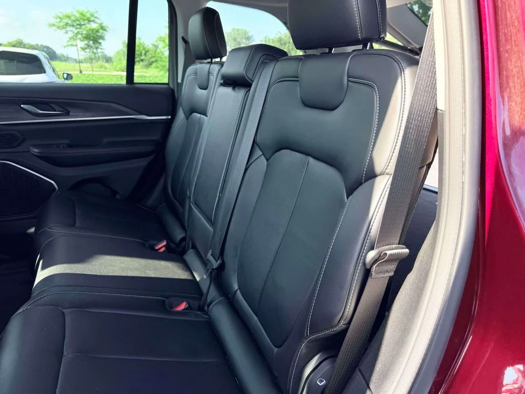 Used 2022 Red Jeep Limited image 11