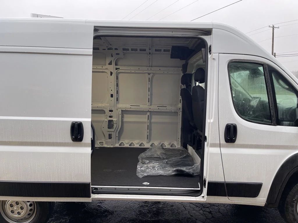 New 2025 Bright White Clear-Coat Exterior Paint RAM High Roof image 7