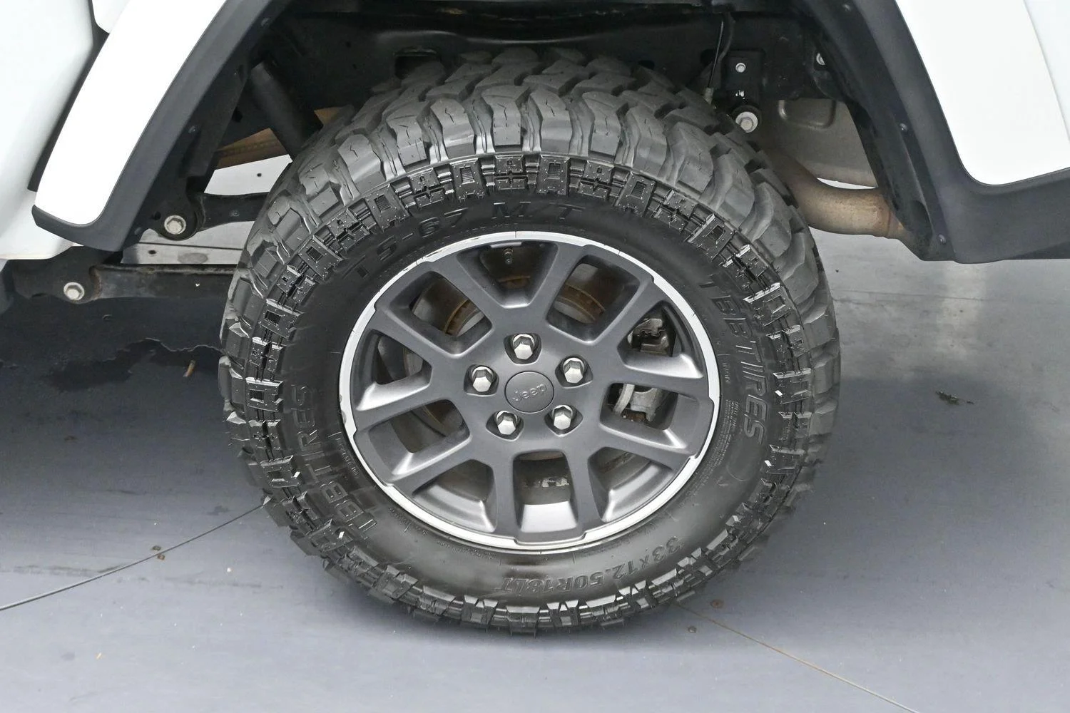 Used 2020 Bright White Clearcoat Jeep Overland image 28
