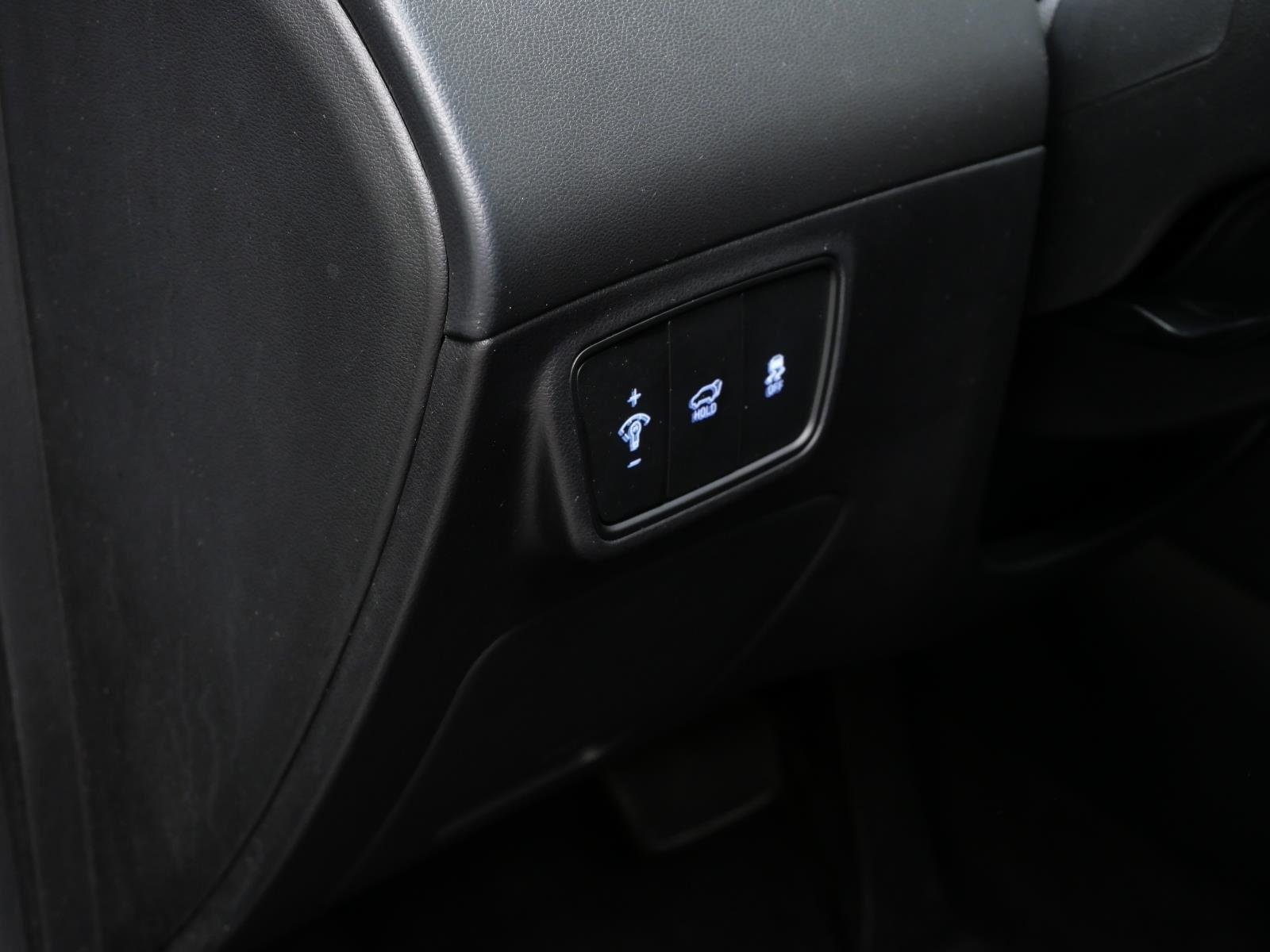 Used 2024 Black Pearl Hyundai XRT image 19