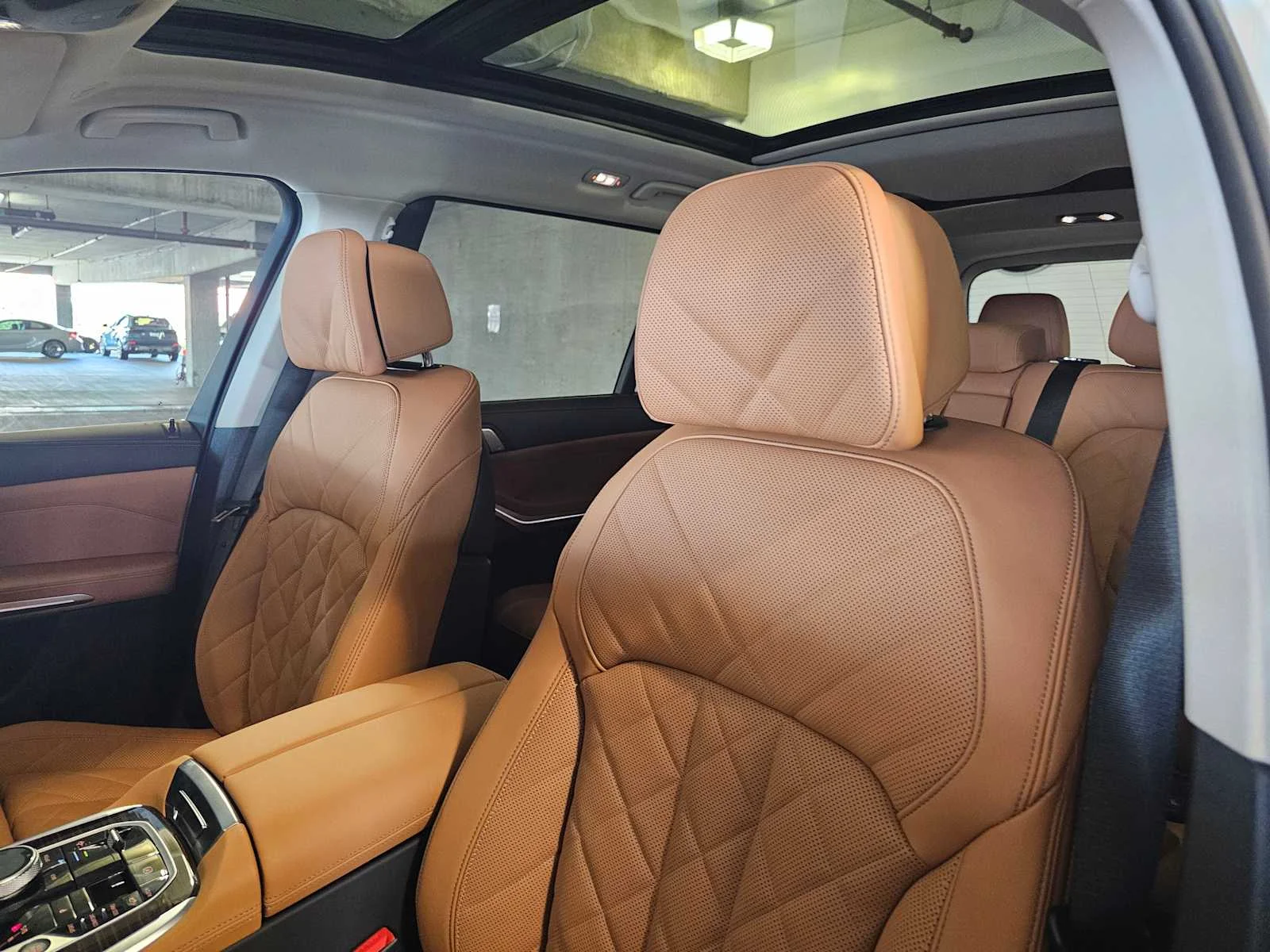 New 2027 Mineral White Metallic BMW xDrive40i image 23