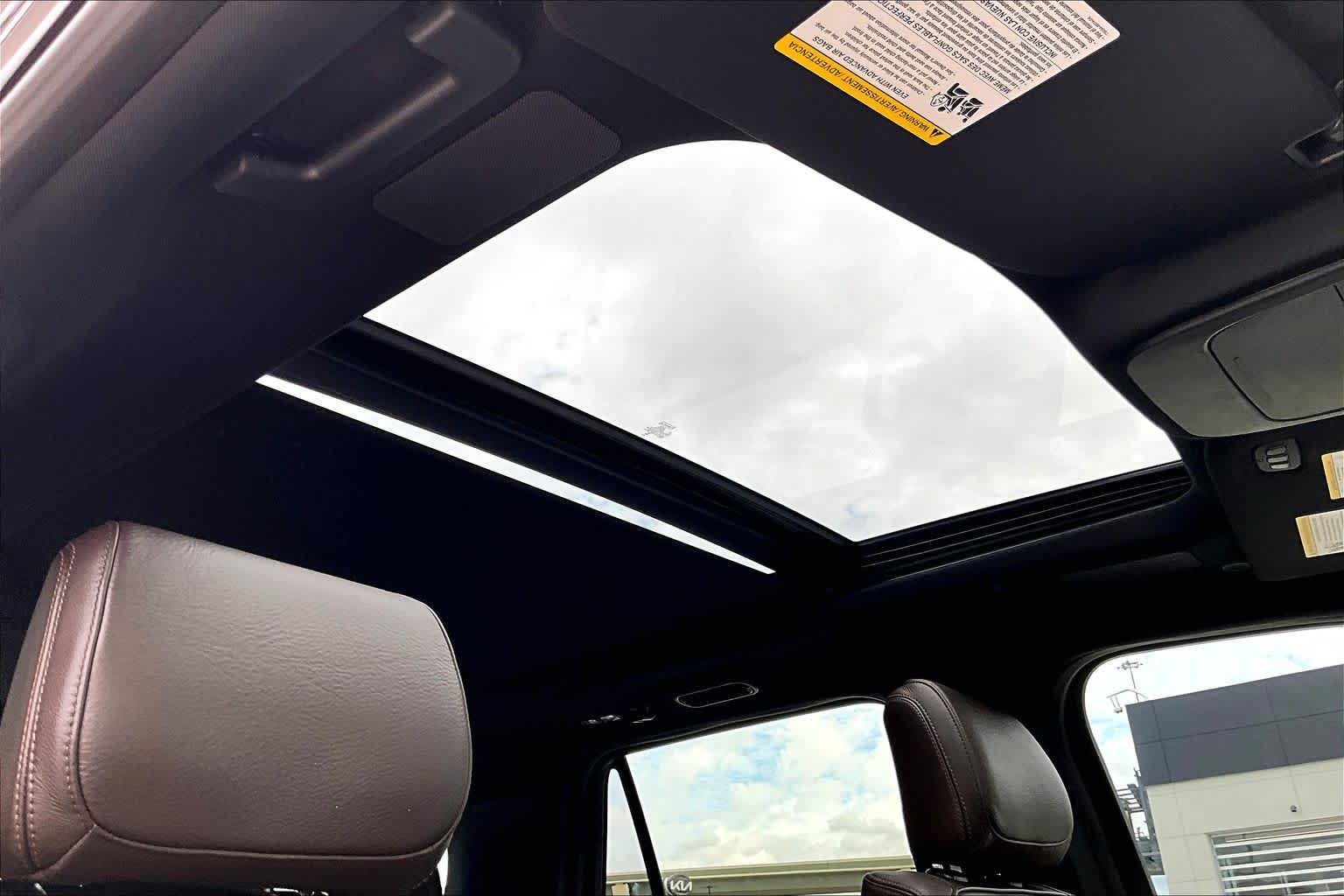 Used 2025 Agate Black Metallic Ford King Ranch image 13