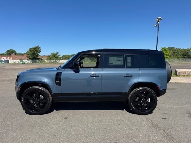 New 2026 Tasman Blue LAND ROVER X-Dynamic SE image 2