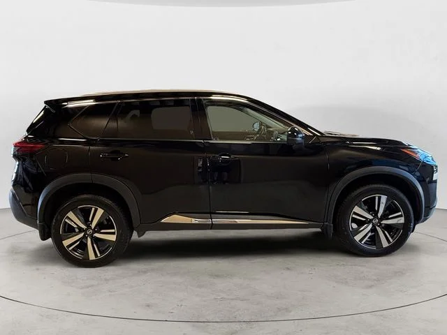 Used 2021 Super Black Nissan SL image 6