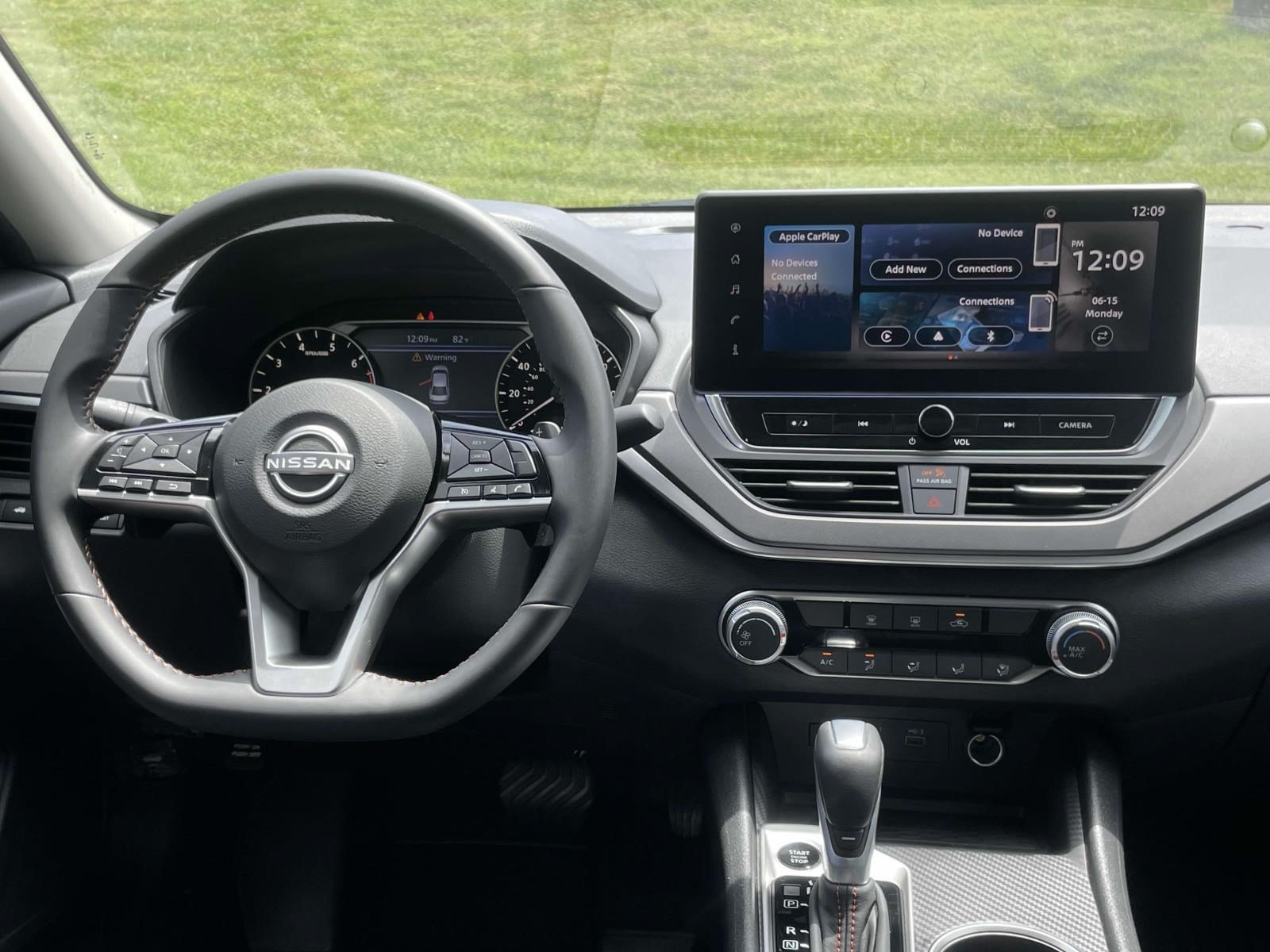 Used 2026 Red Nissan SR FWD image 12