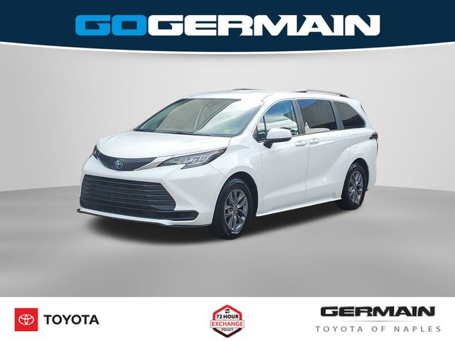 2022 Toyota Sienna LE