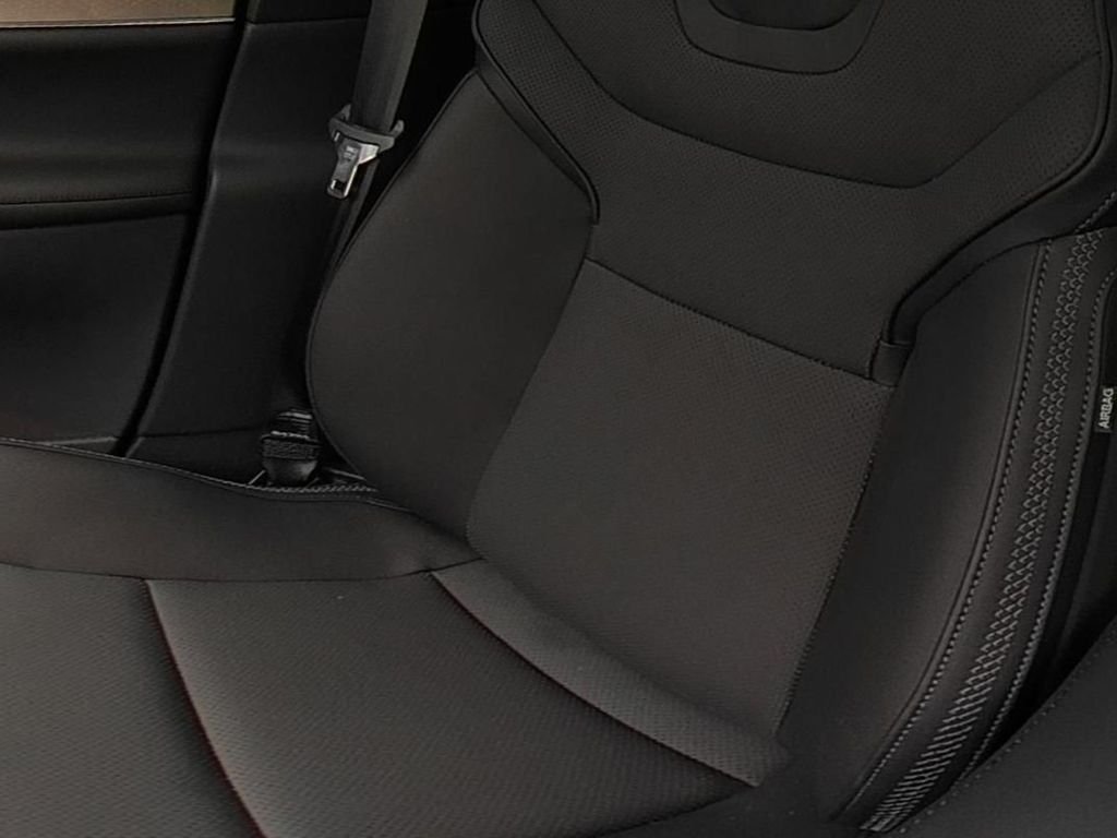 2025 Volvo EX90 Plus - Photo 32