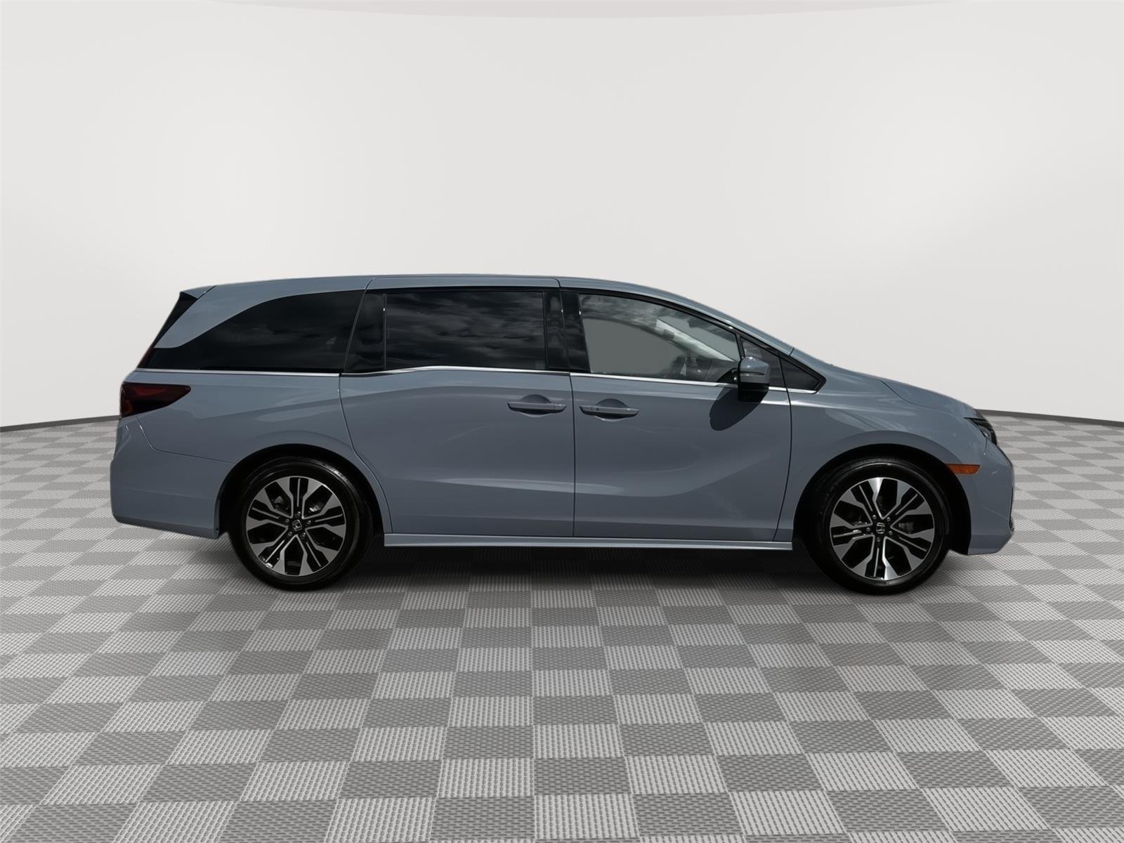 Used 2025 Sonic Gray Pearl Honda Elite image 5