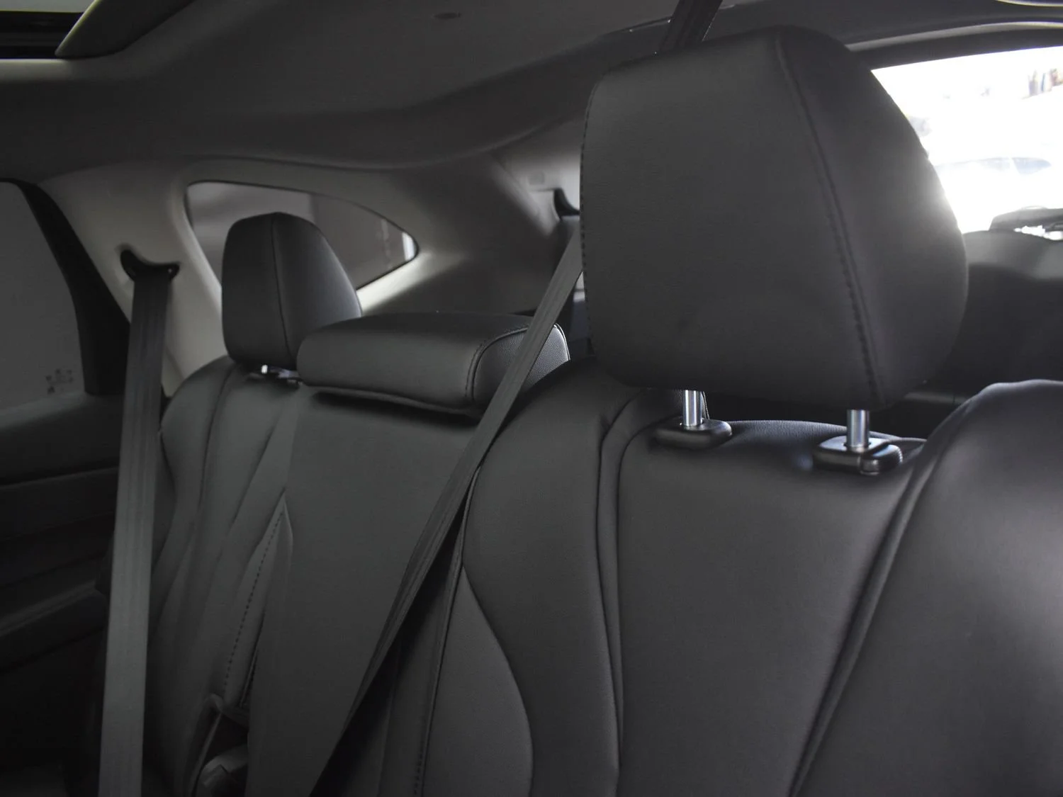 New 2026 Solar Silver Metallic Acura 4MDX image 21