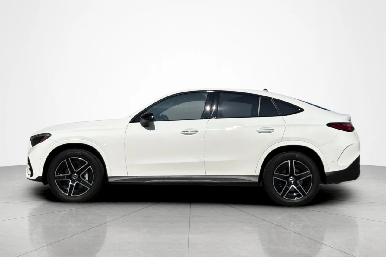 Certified Used 2024 Polar White Mercedes-Benz GLC 300 image 2