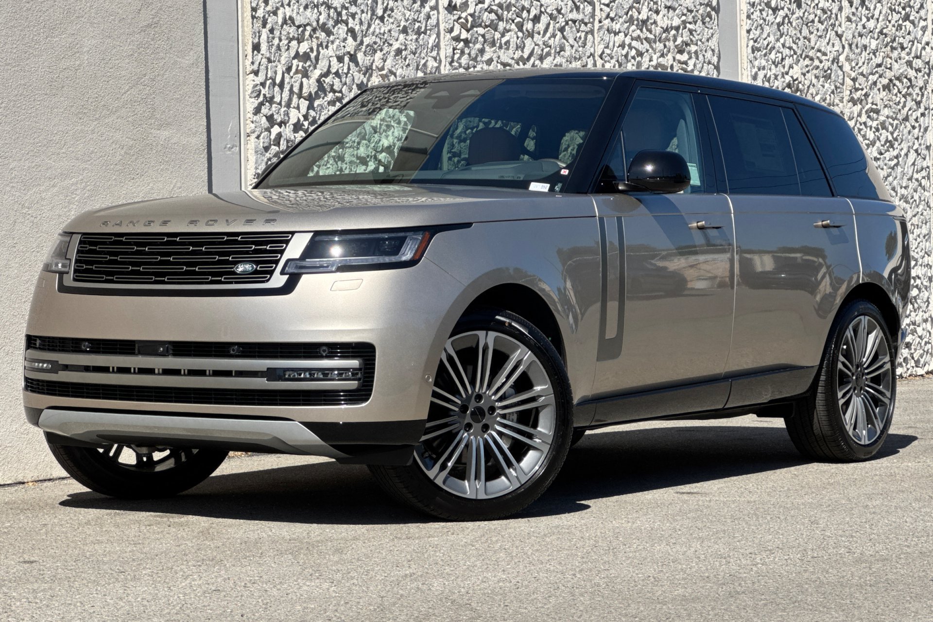 New 2026 Batumi Gold Land Rover SE image 1