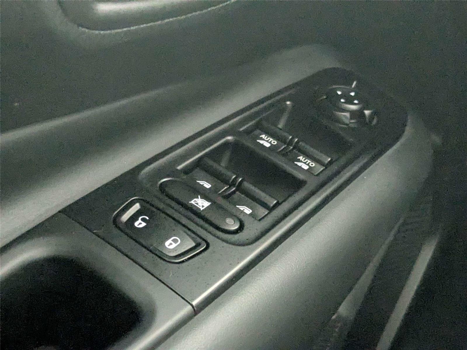 Used 2022 Sting-Gray Clearcoat Jeep Sport image 16