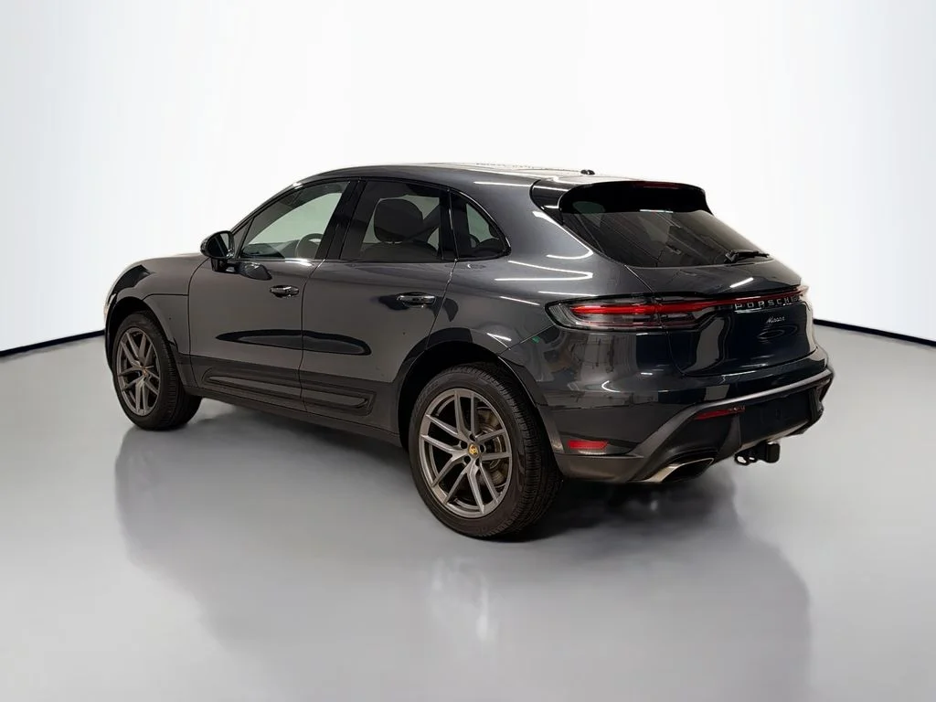Used 2026  Porsche  image 3