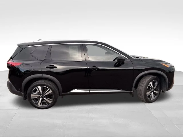 Used 2023 Black Nissan SL image 9