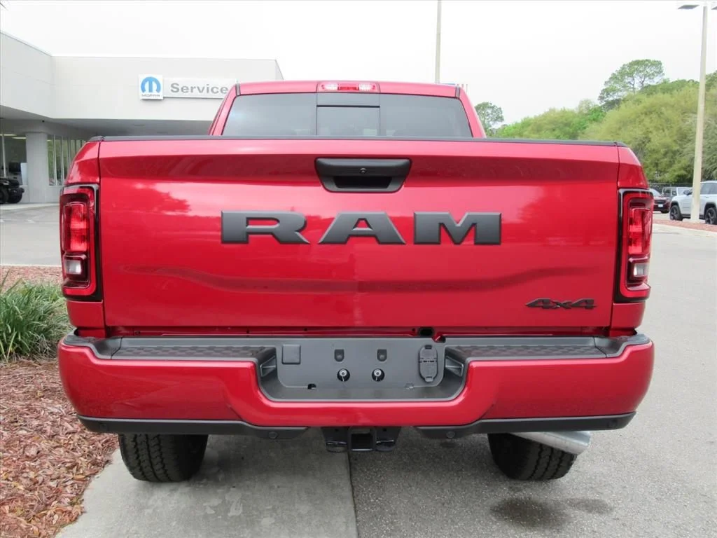 New 2026 Molten Red Pearl-Coat Exterior Paint RAM Black Express image 5