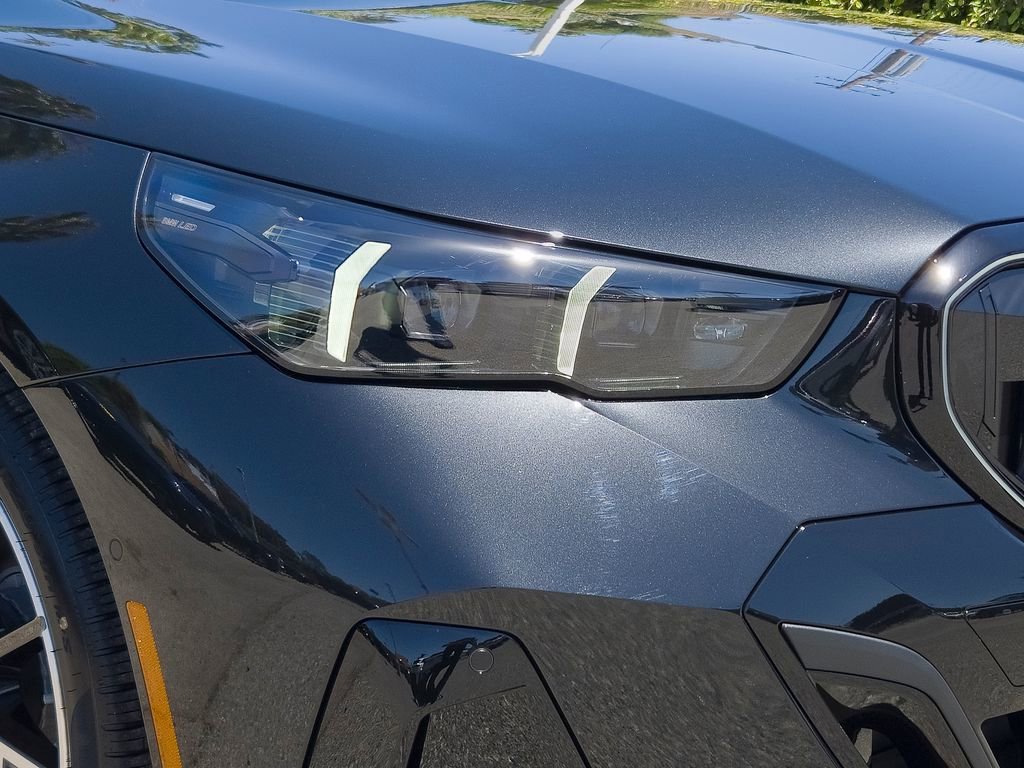 New 2026 Black Sapphire Metallic BMW 530i image 6