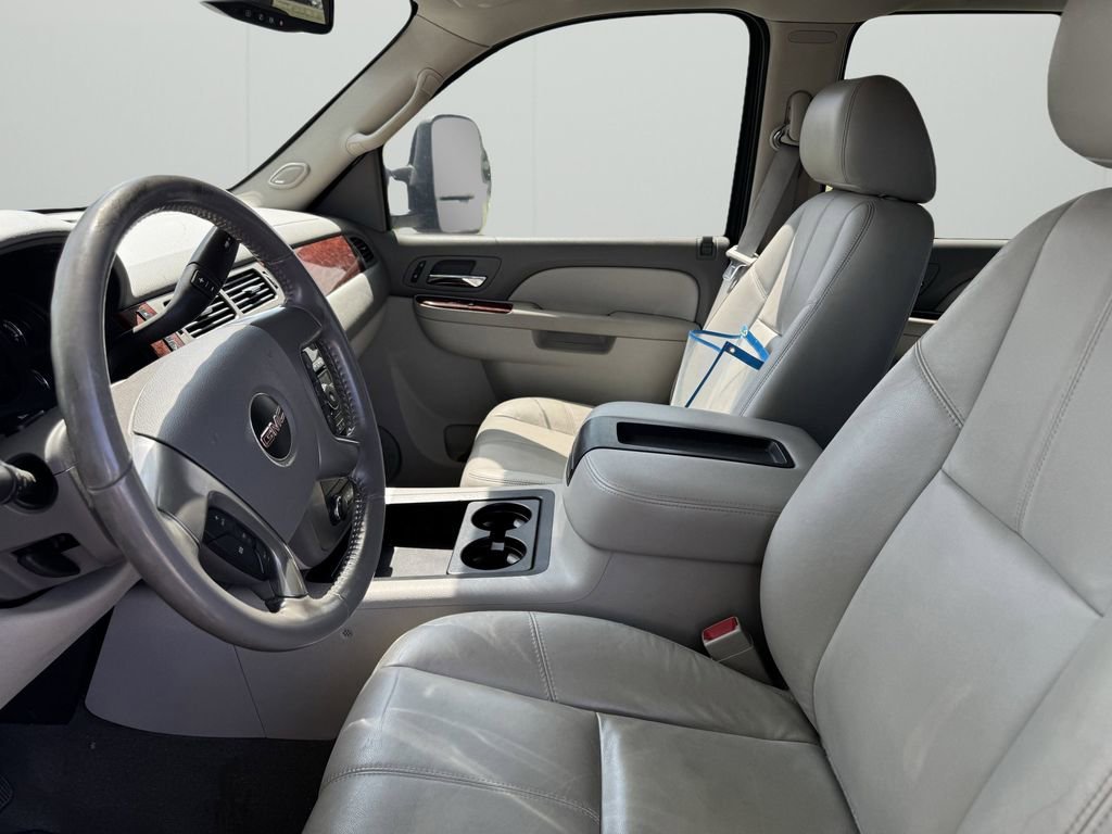 Used 2011 ONYX BLACK GMC SLT image 19