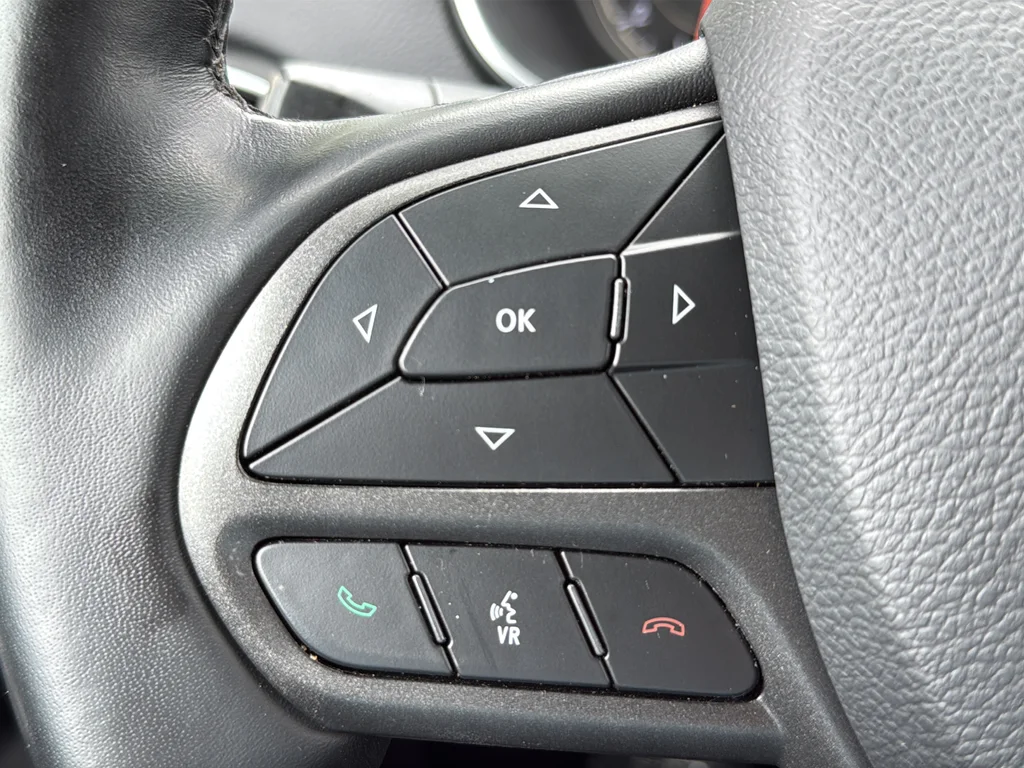 Used 2021 White Jeep Trailhawk image 31