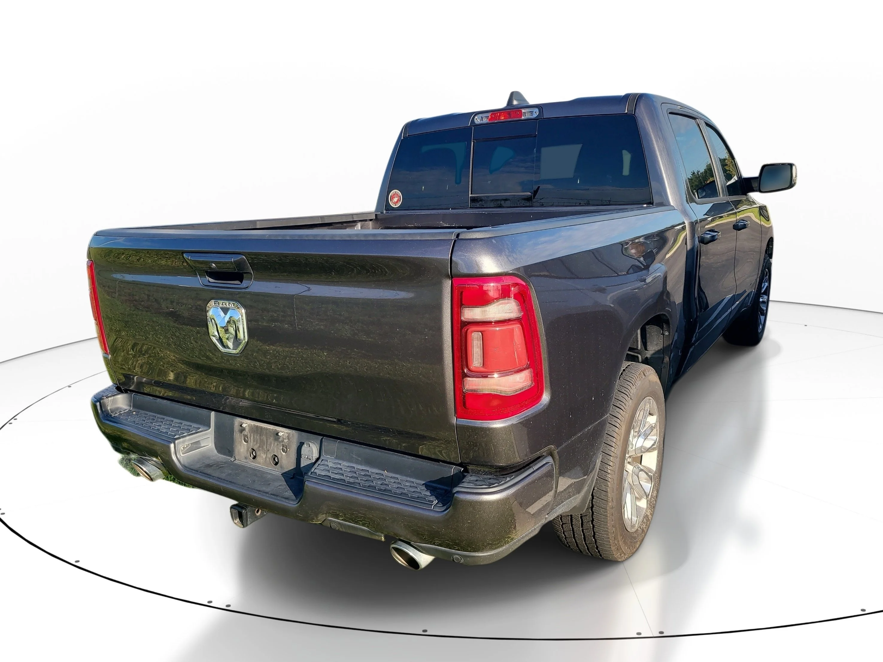 Used 2023 Granite Crystal Metallic Clearcoat Ram Laramie image 4