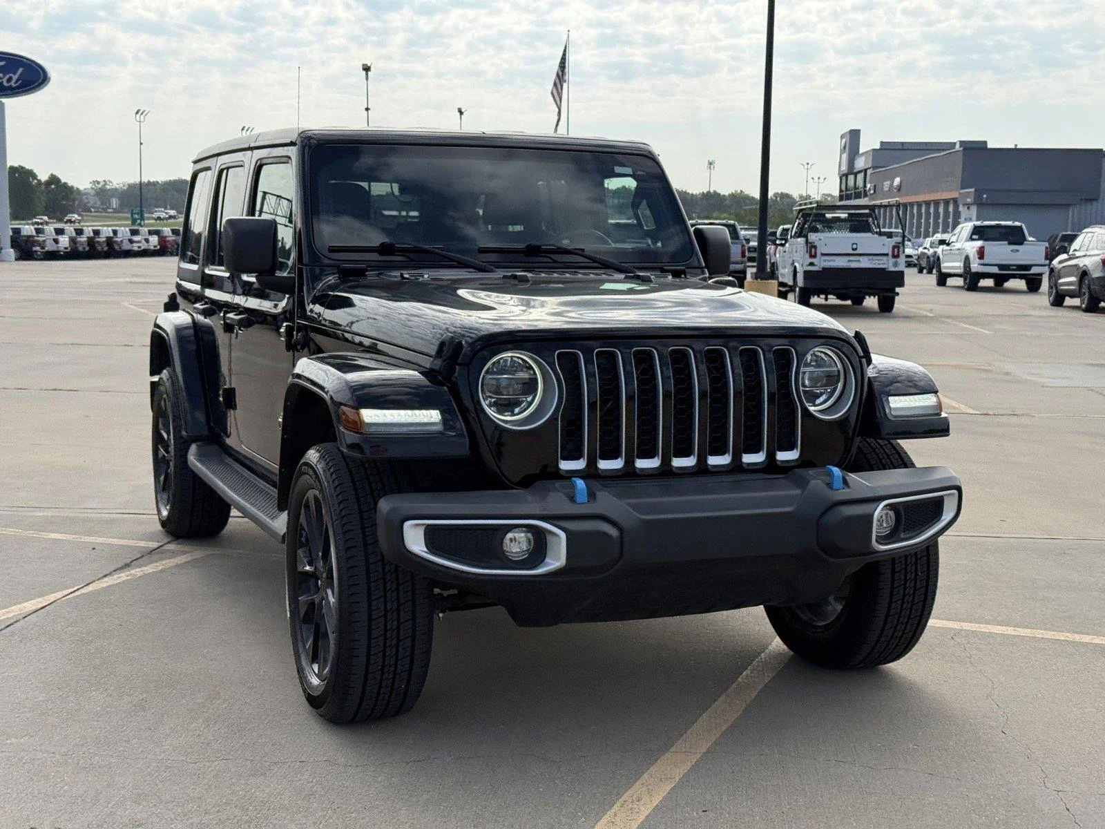 Used 2022 Jeep Wrangler Unlimited Sahara 4XE with VIN 1C4JJXP66NW278653 for sale in Kansas City