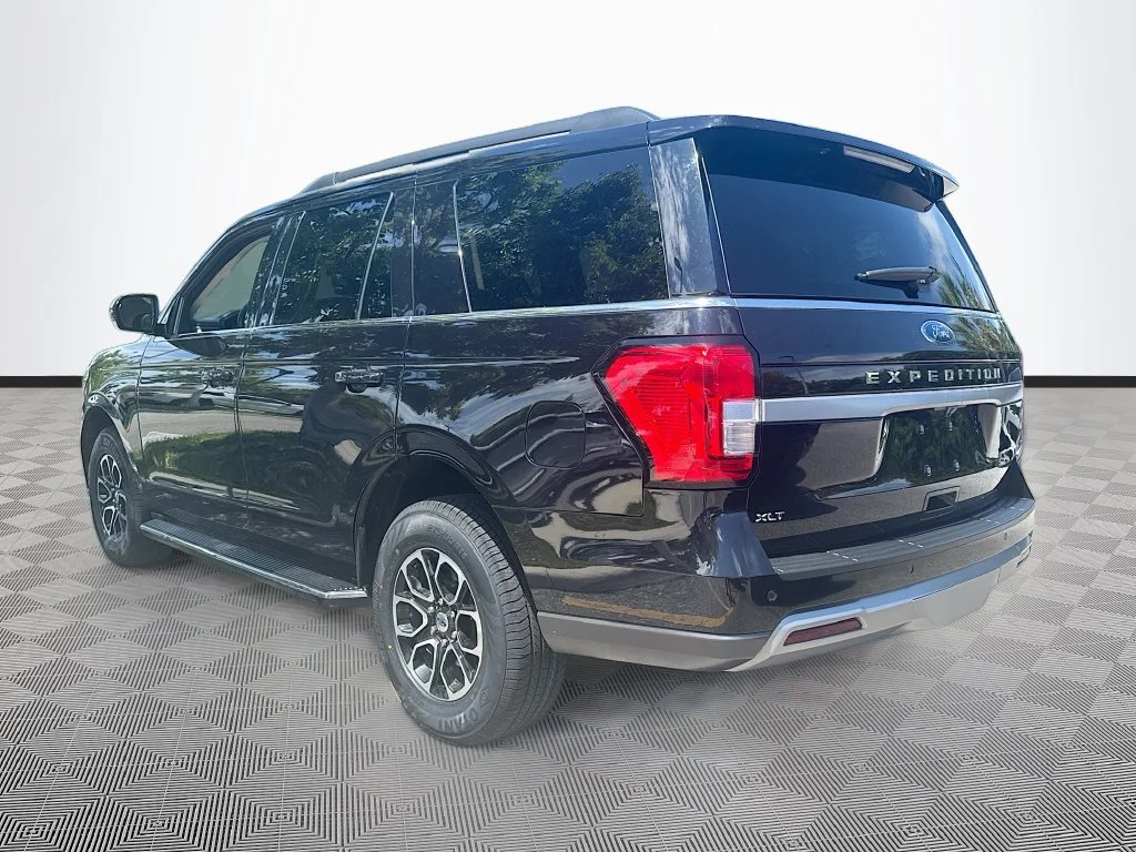 Used 2023 Black Ford XLT image 8