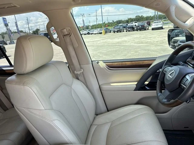 Used 2021 White Lexus 570 image 28