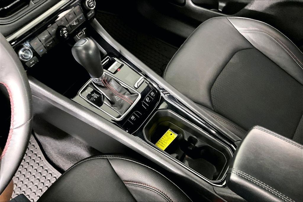 Used 2024 Bright White Clearcoat Jeep Trailhawk image 17