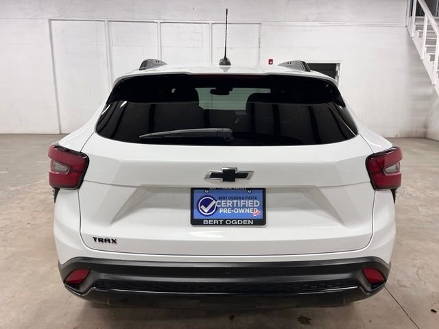 Used 2025 White Chevrolet 2RS image 6