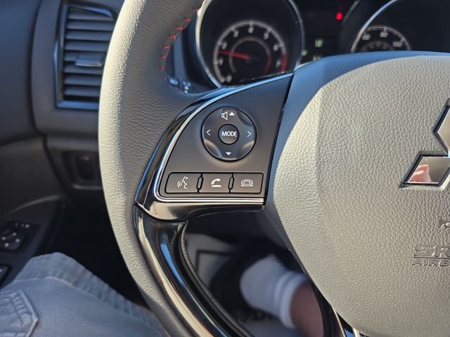 2025 Mitsubishi Outlander Sport LE - Photo 18