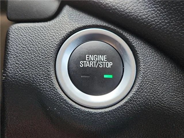 Used 2024 White Chevrolet LT w/1LT Front-Wheel Drive image 16