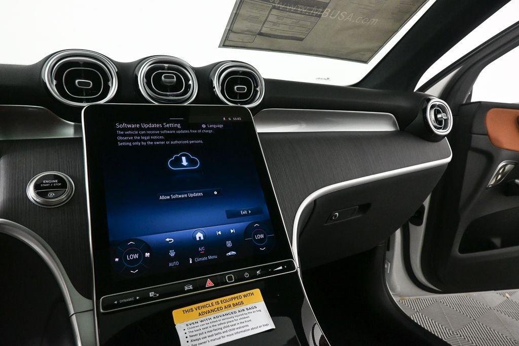 New 2026 Polar White Mercedes-Benz GLC 300 image 14