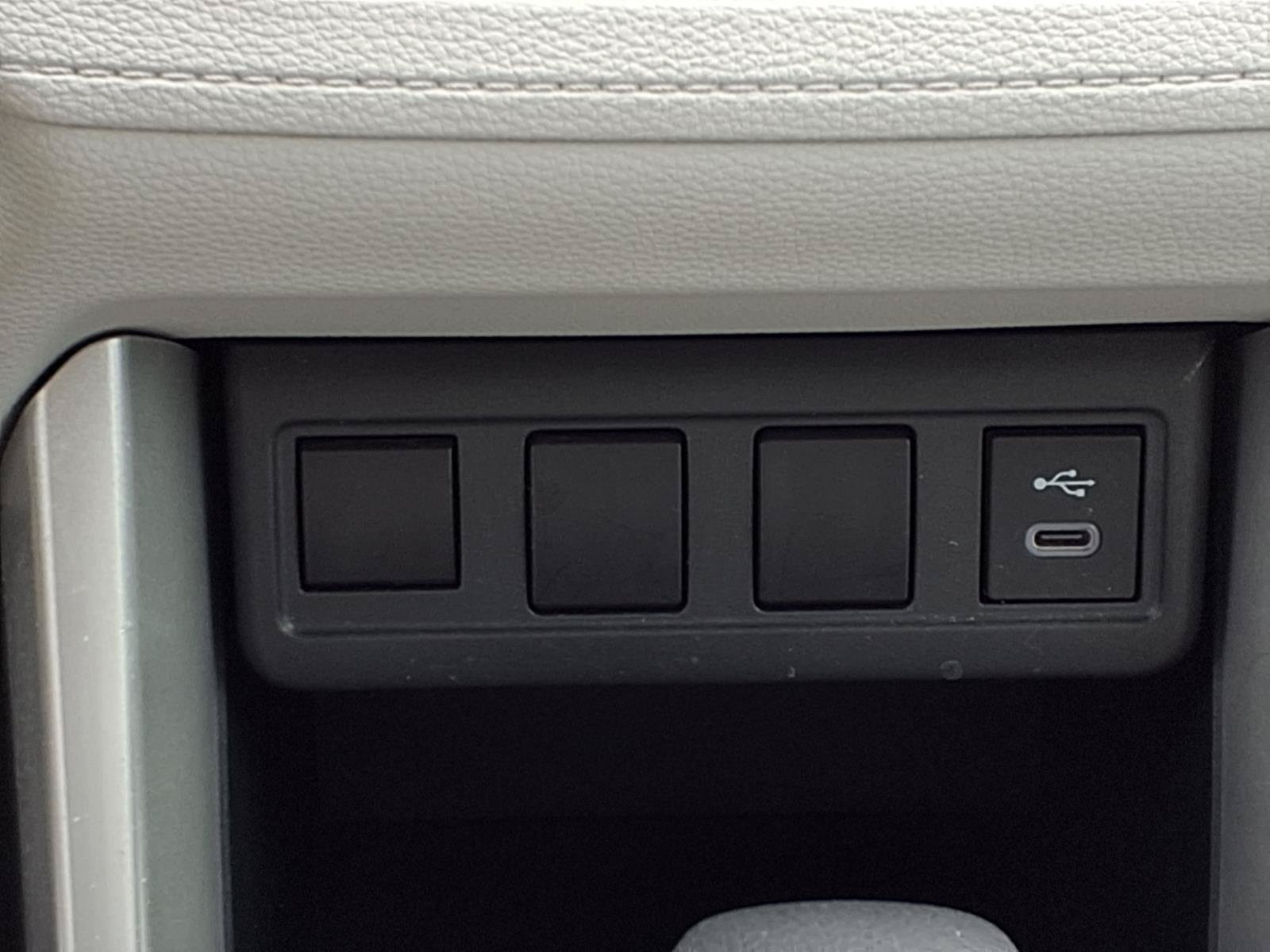 Used 2024 Sonic Silver Toyota L image 9