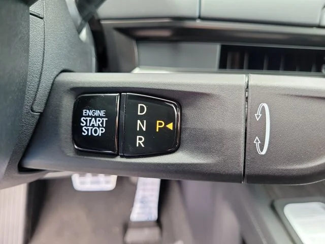 New 2027 Glacial White Pearl Kia X-LINE SX PRESTIGE image 35