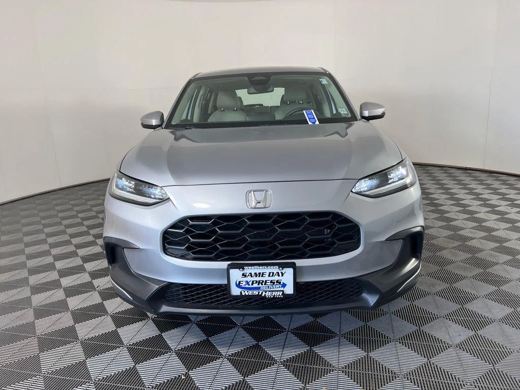 Used 2023 Lunar Silver Metallic Honda LX image 15